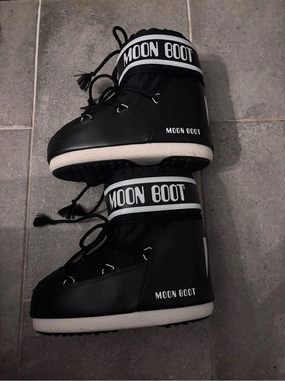 Moon Boot Icon Low Nylon Boot ‘Black’